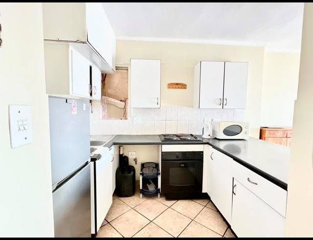 2 BEDROOM APARTMENT FOR SALE IN MENLYN